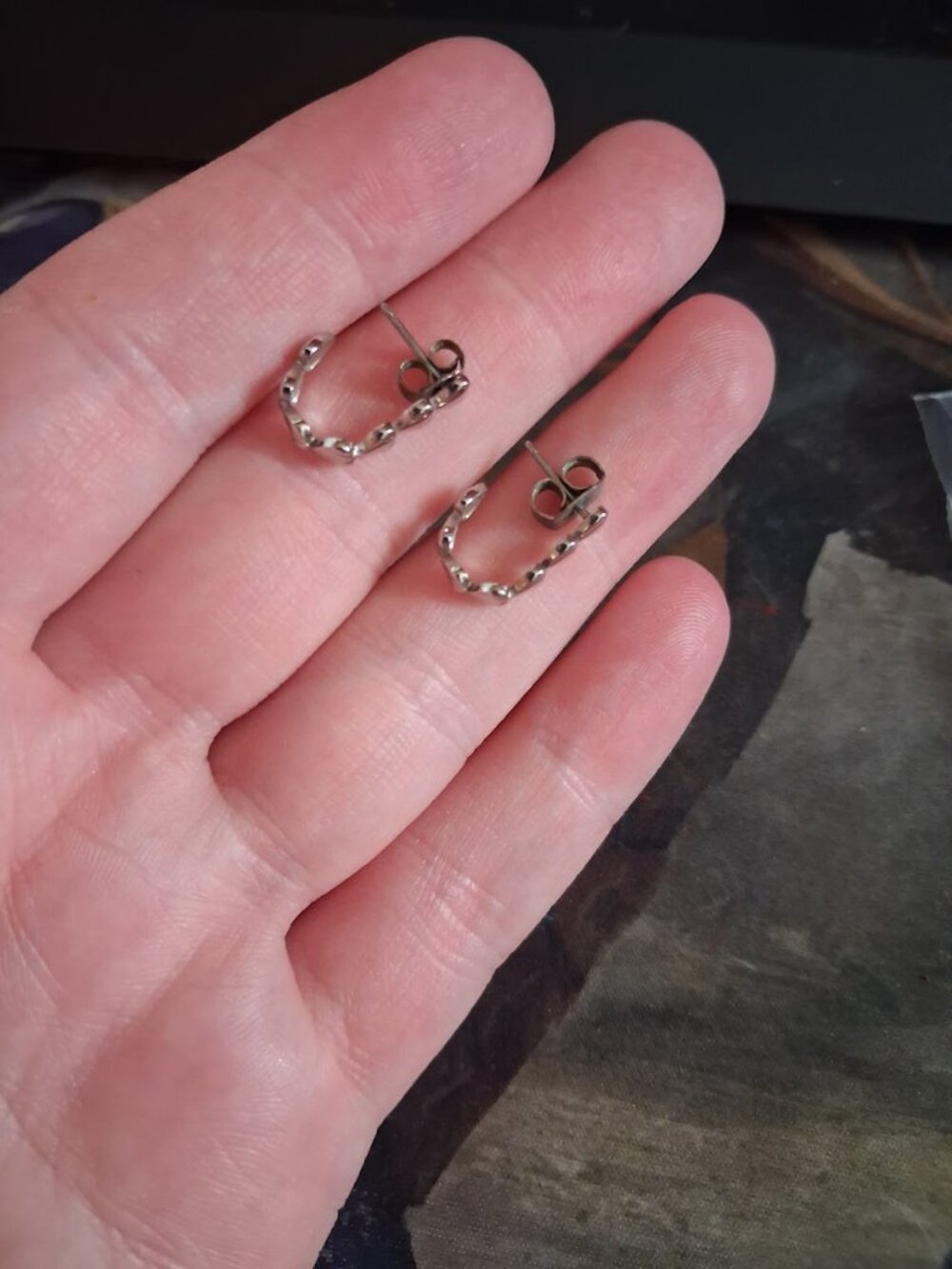 Mini Heart hoops - Picture 2 of 3